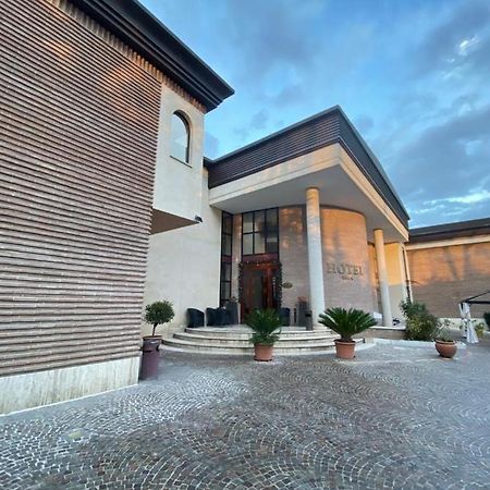 Hotel D.G. Garden Benevento Bagian luar foto