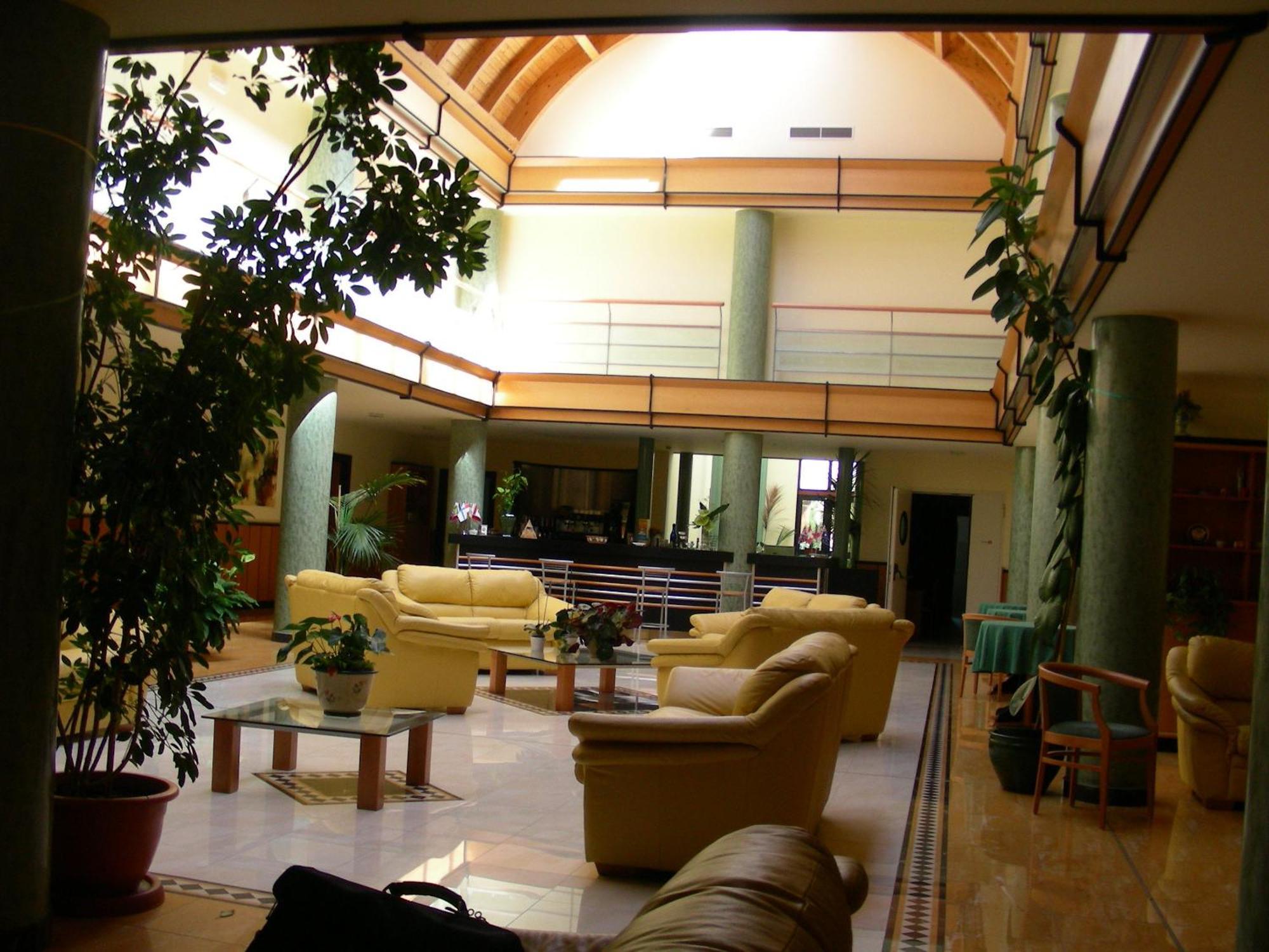 Hotel D.G. Garden Benevento Bagian luar foto