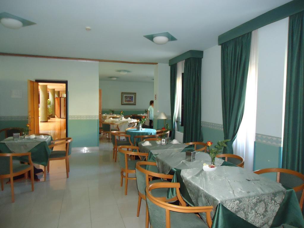 Hotel D.G. Garden Benevento Bagian luar foto