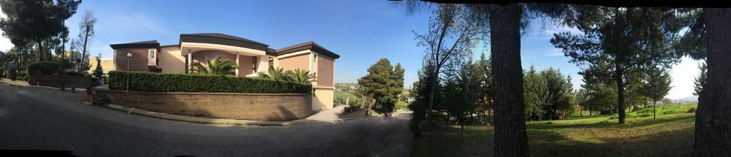 Hotel D.G. Garden Benevento Bagian luar foto